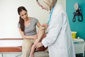 Krampfadern behandeln: Mythen, Realität und effektive Strategien